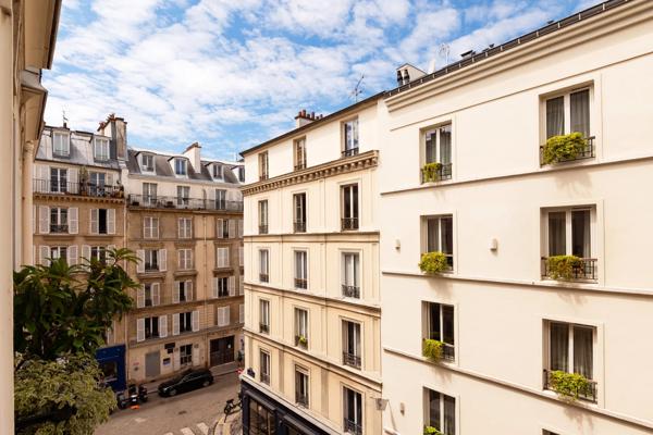 Appartement Paris 18 e - ABBESSES / LEPIC