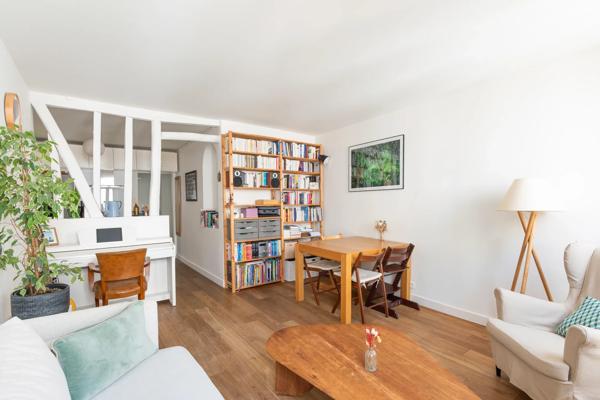 Appartement Paris 18 e - ABBESSES / LEPIC