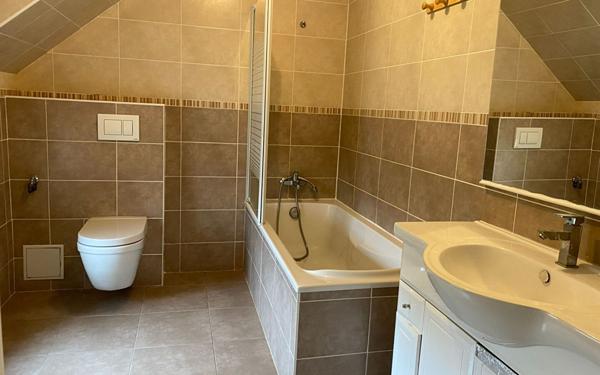 Appartement à louer    4 pièces • 72,89 m2 Treffléan