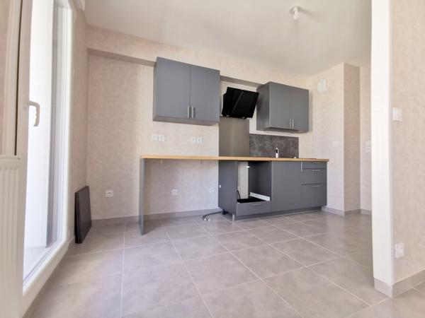 Dijon (21000) Quartier WILSON- T3 récent (2020) - avec loggia 18m2 + Parking et Cave : Disponible le 25/12 !