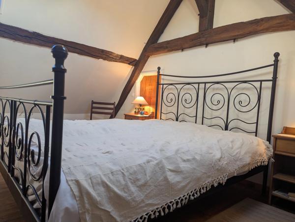 Belle maison de village ensoleillée de trois chambres située à Lignac (Indre)