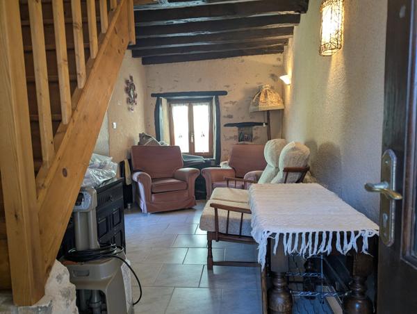 Belle maison de village ensoleillée de trois chambres située à Lignac (Indre)