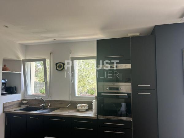 En exclusivité Magné Beau pavillon de plain-pied avec jardin et garage