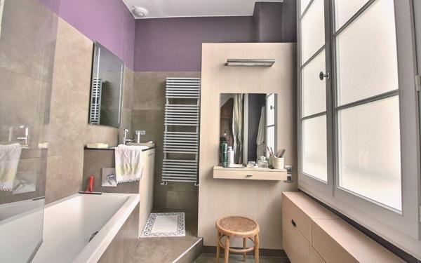 Appartement à vendre    3 pièces • 80,80 m2 Paris 6