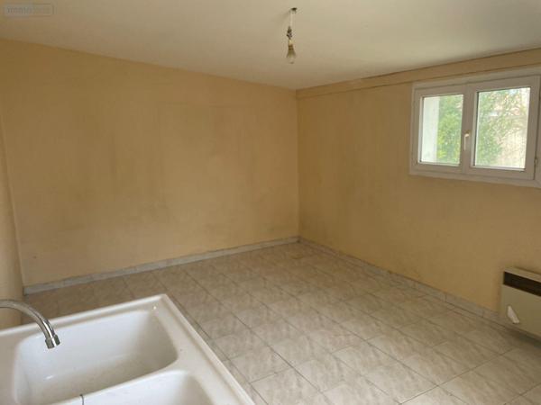 Maison à restaurer à vendre à Saint-Ouen-d'Aunis en Charente-Maritime (17230), ref : VD/606