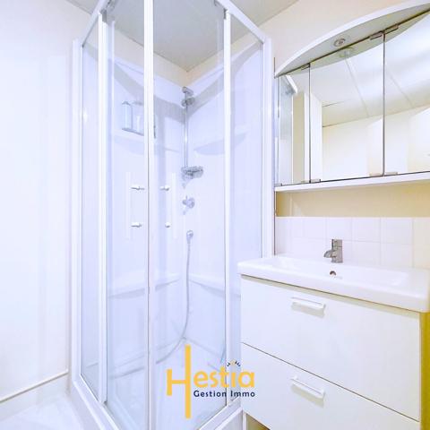 Charmant studio de 31 m² en rez-de-jardin ? Quartier Vauban, métro à 200 m