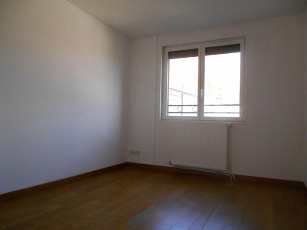 VOUZIERS - Appartement de type 4 de 116m2