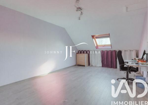 Maison à vendre 9 pièces 196 m² Groslay