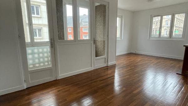 LOCATION D'UN APPARTEMENT T4 EN PLEIN COEUR D'ELBEUF