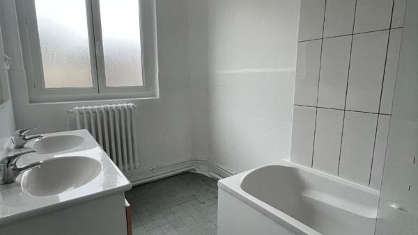 LOCATION D'UN APPARTEMENT T4 EN PLEIN COEUR D'ELBEUF