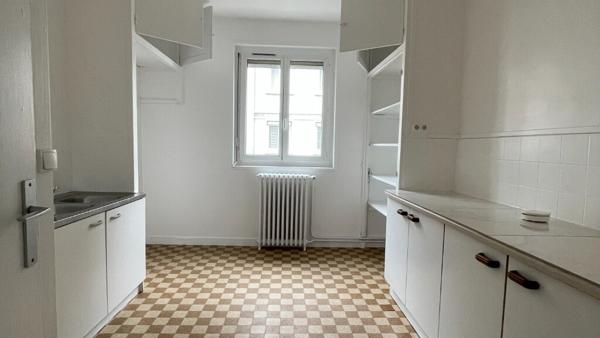 LOCATION D'UN APPARTEMENT T4 EN PLEIN COEUR D'ELBEUF