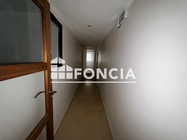 Location Local commercial 3 pièces 365 m² - 12 BOULEVARD GAMBETTA Cahors 46000
