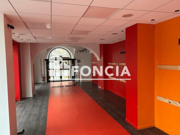 Location Local commercial 3 pièces 365 m² - 12 BOULEVARD GAMBETTA Cahors 46000