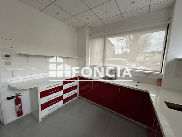 Location Local commercial 3 pièces 365 m² - 12 BOULEVARD GAMBETTA Cahors 46000