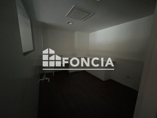 Location Local commercial 3 pièces 365 m² - 12 BOULEVARD GAMBETTA Cahors 46000