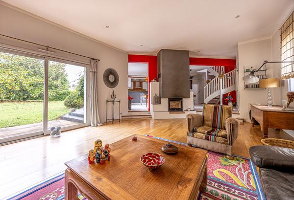 Maison familiale d'exception de 170 m² avec piscine - Secteur recherché de Chauray