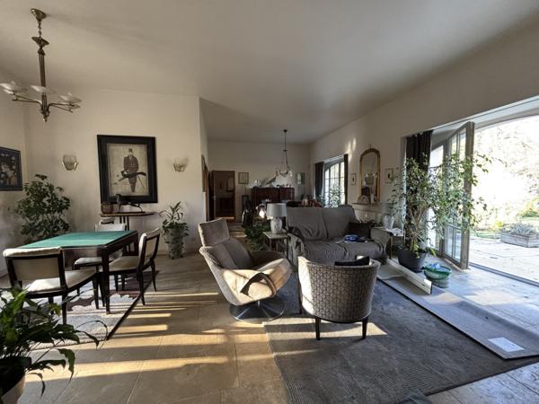 CHATILLON SUR SEINE( 21) Belle demeure de 1964 avec terrain de 2000m² bord de SEINE. Châtillon-sur-Seine (21400)