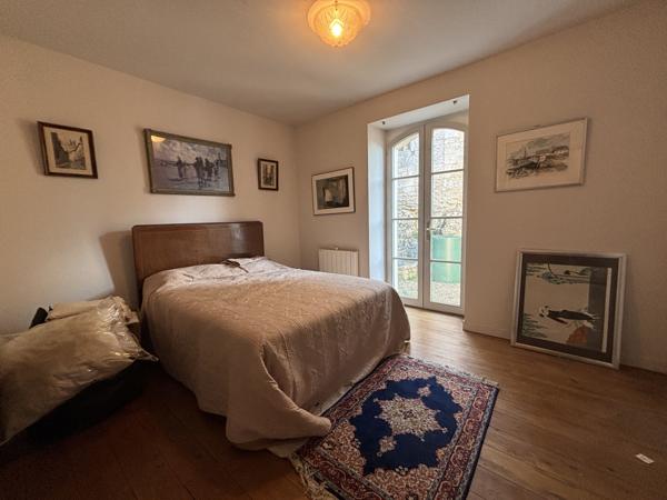 CHATILLON SUR SEINE( 21) Belle demeure de 1964 avec terrain de 2000m² bord de SEINE. Châtillon-sur-Seine (21400)