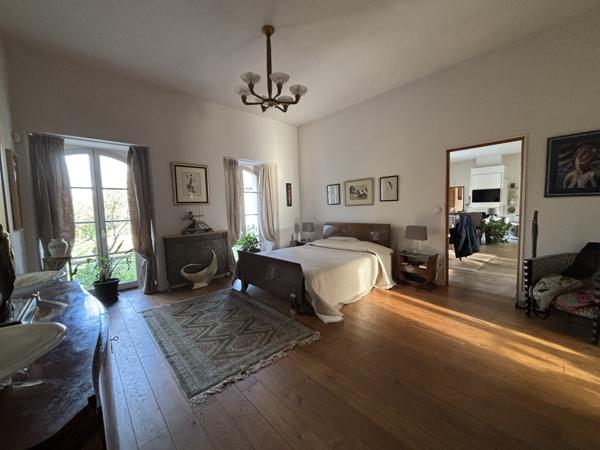 CHATILLON SUR SEINE( 21) Belle demeure de 1964 avec terrain de 2000m² bord de SEINE. Châtillon-sur-Seine (21400)