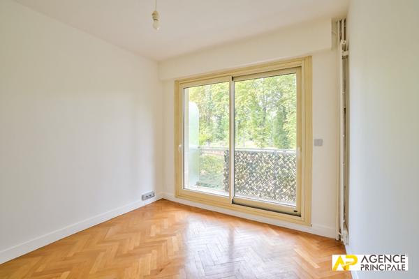 Parc Maisons laffitte pièce(s) 97 m2 - ascenseur - 3 / 4 chambres - vue dégagée - box et parking €550 000 ** - Référence 4514
