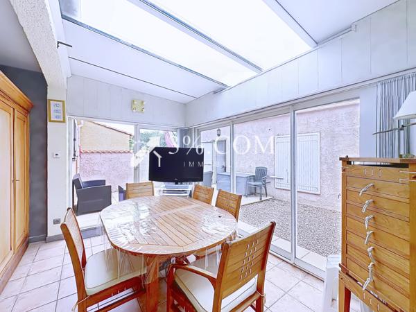 Villa
                                                                                                                                                                                                                                                                                                                        8 pièce(s)                                                                                                                                                                                                          5 chambre(s)                                                                                                                                                                                                          119.81  m²