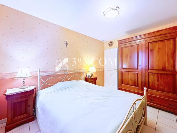 Villa
                                                                                                                                                                                                                                                                                                                        8 pièce(s)                                                                                                                                                                                                          5 chambre(s)                                                                                                                                                                                                          119.81  m²