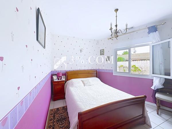 Villa
                                                                                                                                                                                                                                                                                                                        8 pièce(s)                                                                                                                                                                                                          5 chambre(s)                                                                                                                                                                                                          119.81  m²