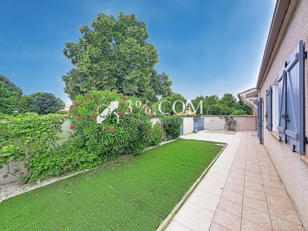 Villa
                                                                                                                                                                                                                                                                                                                        8 pièce(s)                                                                                                                                                                                                          5 chambre(s)                                                                                                                                                                                                          119.81  m²