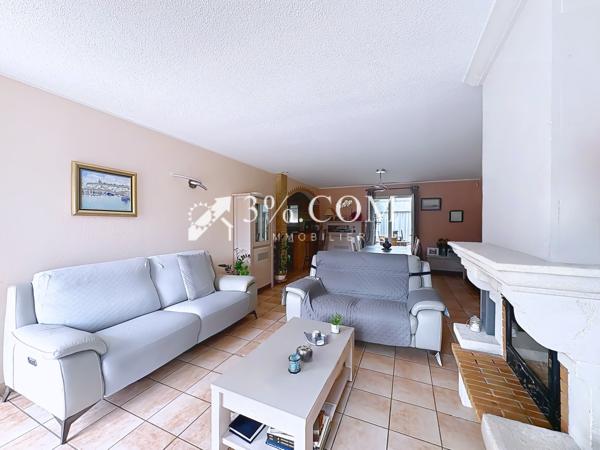Villa
                                                                                                                                                                                                                                                                                                                        8 pièce(s)                                                                                                                                                                                                          5 chambre(s)                                                                                                                                                                                                          119.81  m²