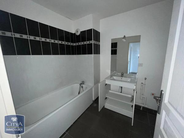 Appartement à louer 2 pièces 50.93m² Louvroil (59720)