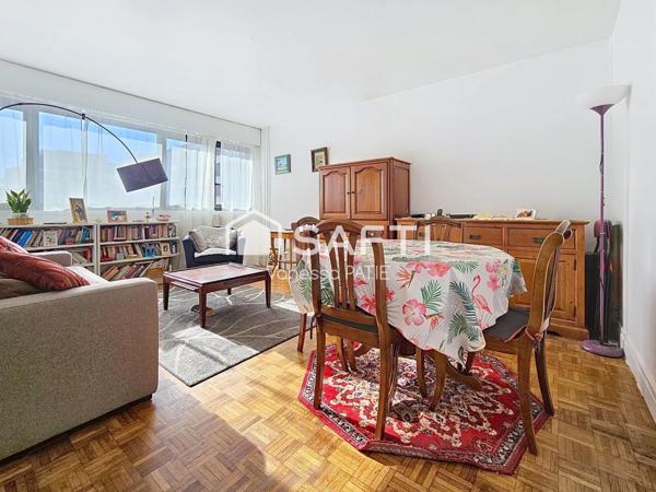 Métro, commerces, résidence isolée, ravalée DPE C