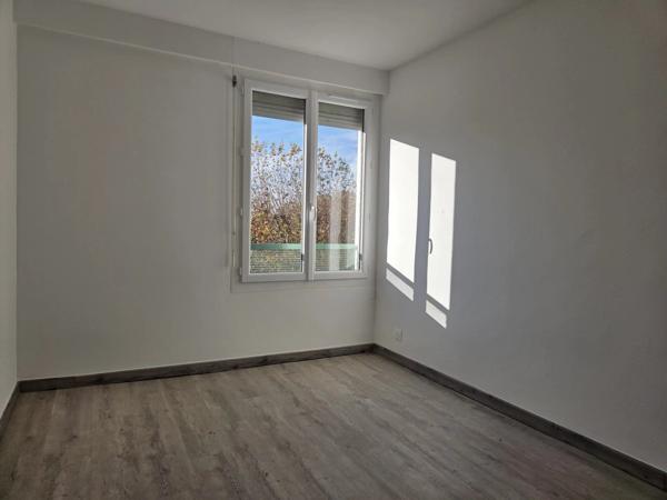 Location Appartement 5 pièces 88 m2 à Lapalud