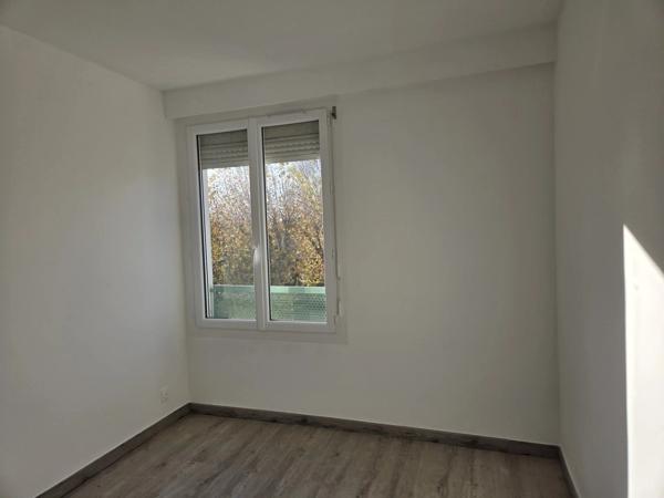 Location Appartement 5 pièces 88 m2 à Lapalud