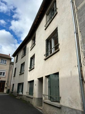 Immeuble Arlanc 3 appartements 238 m2