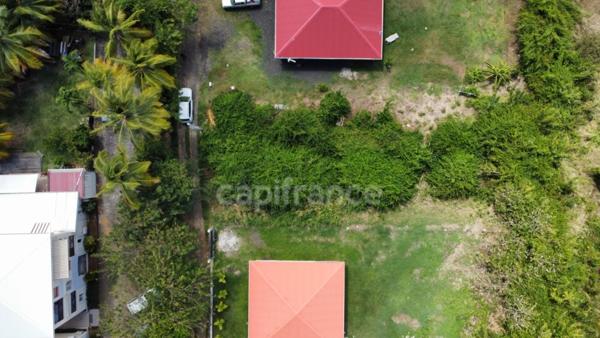 Dpt Martinique (972), à vendre LE VAUCLIN terrain plat de 722 m²
