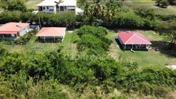 Dpt Martinique (972), à vendre LE VAUCLIN terrain plat de 722 m²