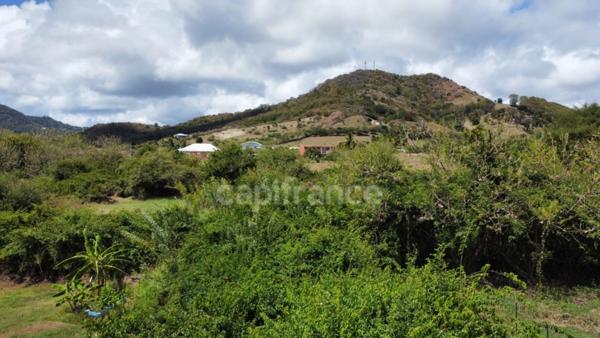 Dpt Martinique (972), à vendre LE VAUCLIN terrain plat de 722 m²