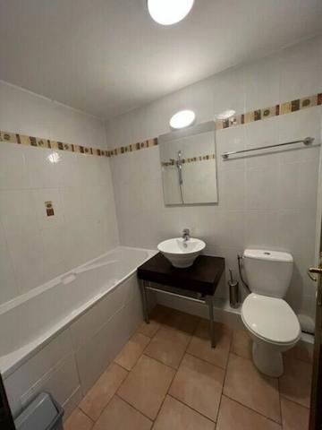 Appartement à vendre    3 pièces •  Barjac