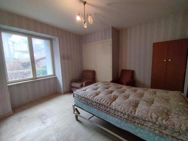 Appartement 64m² env. Lumineux, garage, cave.