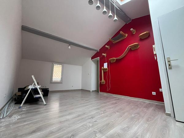 Appartement T3 d'environ 63m² au centre de Bessieres !