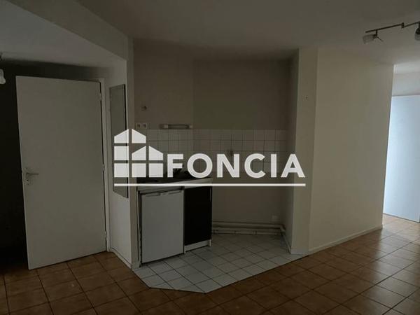 Location Appartement 2 pièces 43.75 m² - 17 BOULEVARD DE PRESLES La Ferte Alais 91590