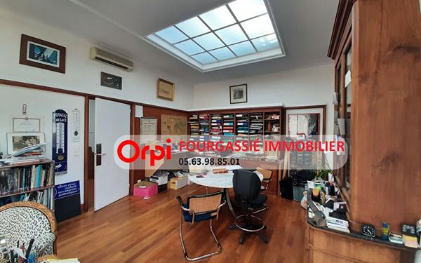 Immeuble à vendre    4 pièces •  Mazamet