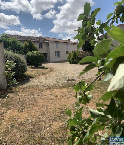 les TOUCHES DE PERIGNY 17160 - Une maison plain pied de 5 pièces de 123 m² sur un terrain de 4048 m² avec d