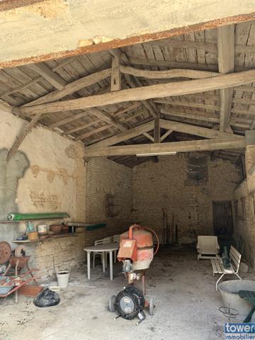 les TOUCHES DE PERIGNY 17160 - Une maison plain pied de 5 pièces de 123 m² sur un terrain de 4048 m² avec d