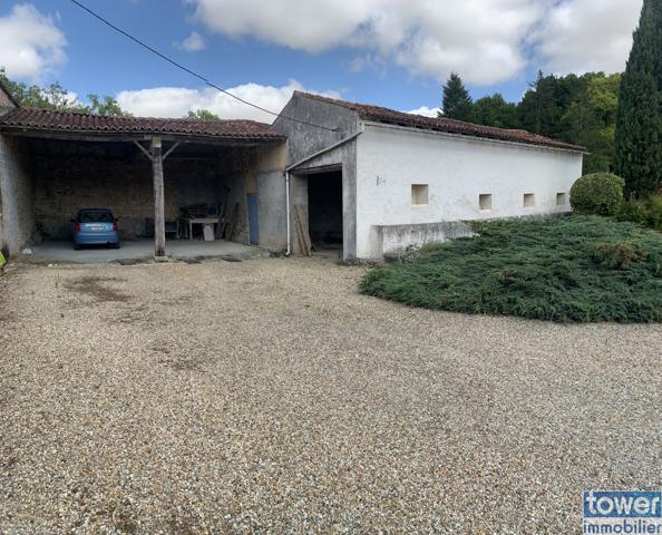 les TOUCHES DE PERIGNY 17160 - Une maison plain pied de 5 pièces de 123 m² sur un terrain de 4048 m² avec d