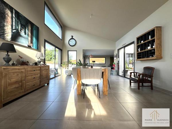 Maison BBC de plain-pied de 130m2 sur terrain de 530m2 avec garage et jacuzzi