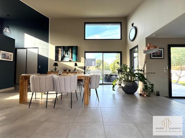 Maison BBC de plain-pied de 130m2 sur terrain de 530m2 avec garage et jacuzzi