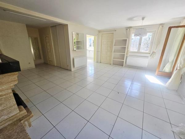 ROCHETAILLÉE – MAISON FAMILIALE AVEC TERRASSE PLEIN SUD + STUDIO INDÉPENDANT