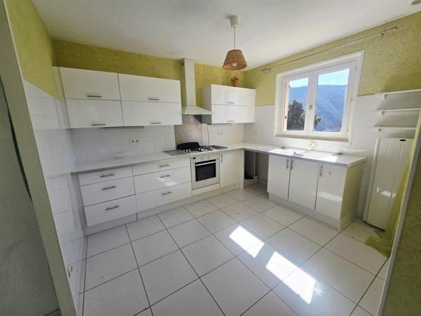 ROCHETAILLÉE – MAISON FAMILIALE AVEC TERRASSE PLEIN SUD + STUDIO INDÉPENDANT