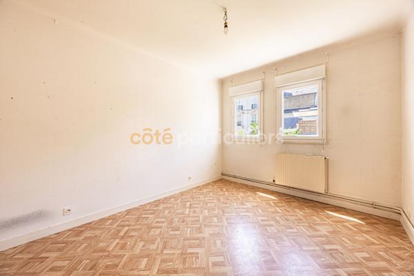 Vente
                Appartement91 m² - 4 Pièces -
                    NANTES (44000)